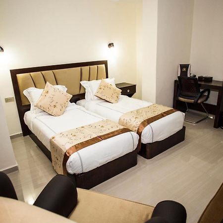 Queen Plaza Hotel Hebrón Habitación foto